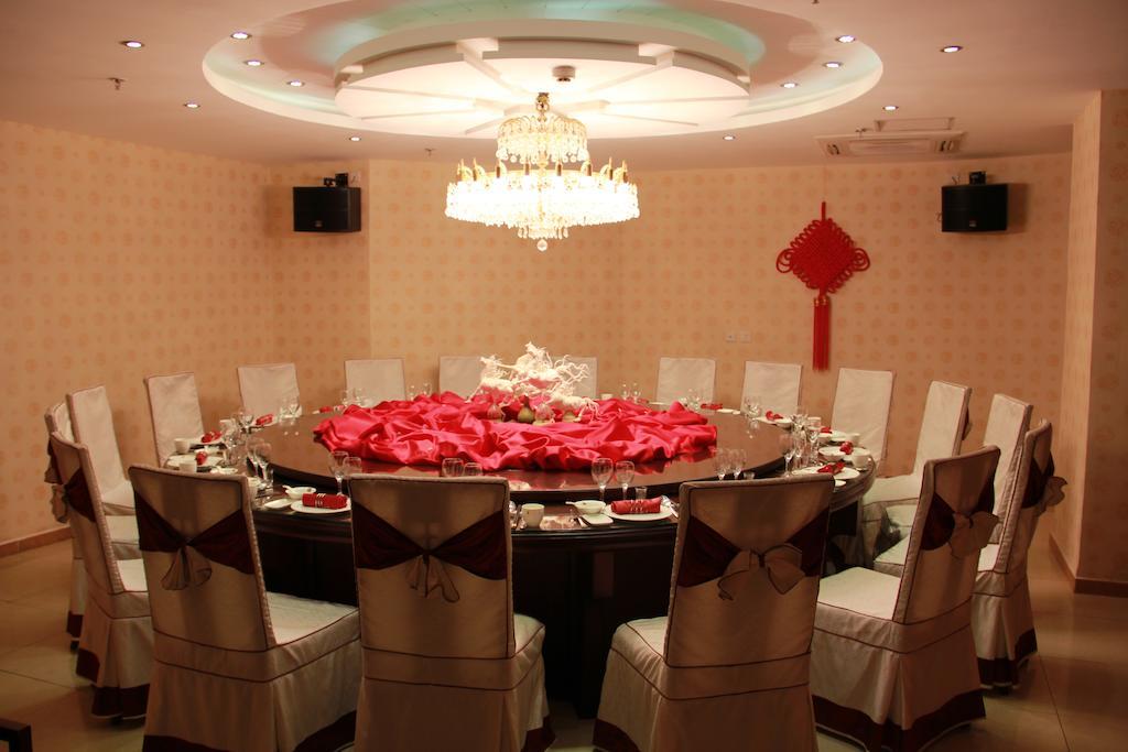 Soluxe Cairo Hotel Kafr Ghatati Bagian luar foto